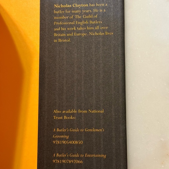 A butler’s guide to table manners Nicholas Clayton book - Picture 4 of 4